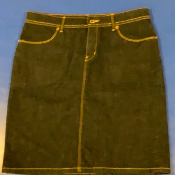 NWOT Denim skirt - Picture 5 of 6